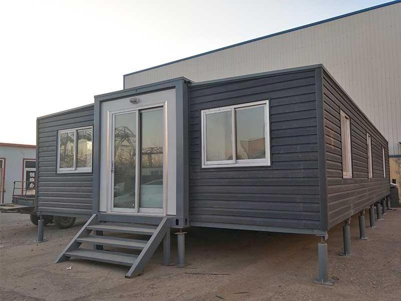 Luxury Modern 40ft Container 5 Bedroom House Expandable Transportable Homes with 20ft Size for Office Shop Villa Toilet Kiosk