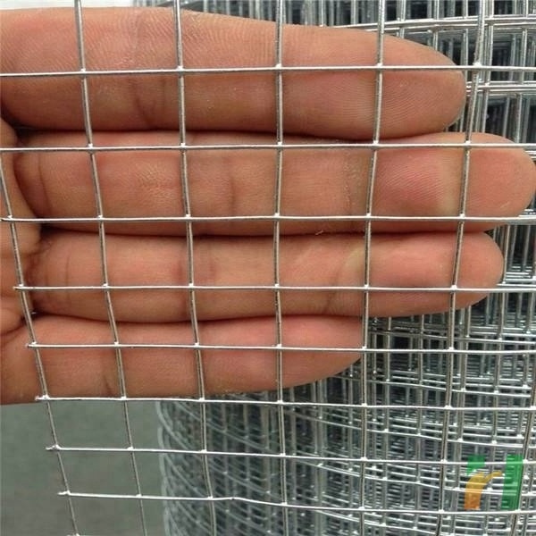 Silver Chicken Fly Pen Galvanized Welded Wire Mesh Panel with 50mm Square Aperture 1/2 to 6 Inch Hole Size Processed by Woven