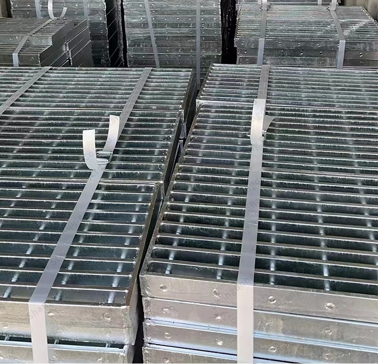 Factory customized Hot Dip Galvanized Drain Grating Rainwater Drainage Channel  Floor Steel Grates