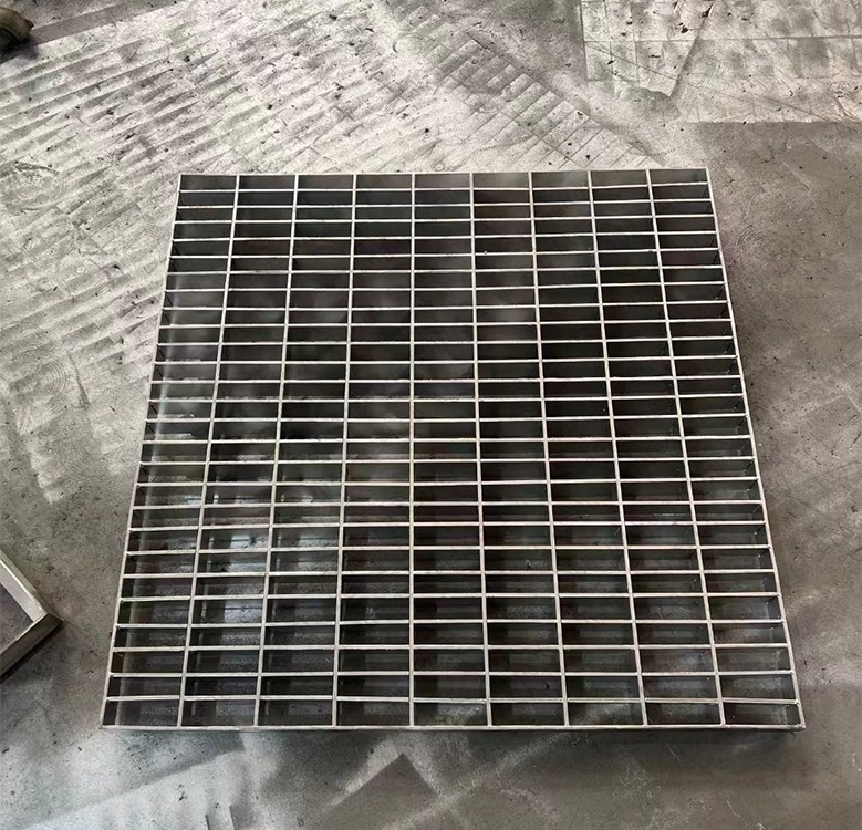 Factory customized Hot Dip Galvanized Drain Grating Rainwater Drainage Channel  Floor Steel Grates