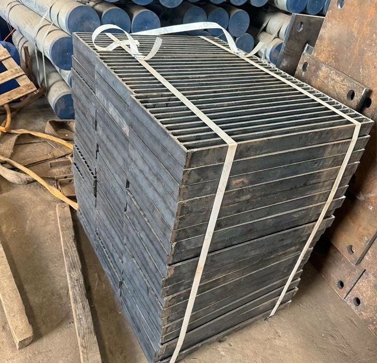 Factory customized Hot Dip Galvanized Drain Grating Rainwater Drainage Channel  Floor Steel Grates