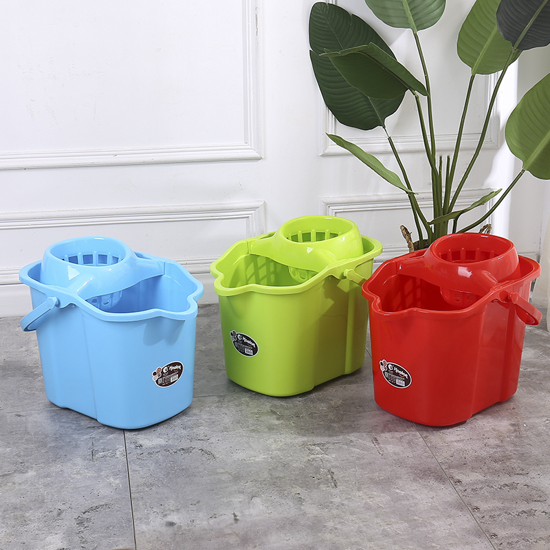 High Quality Household Plastic Water Buckets Comfortable Handle Mop Bucket with Wheels