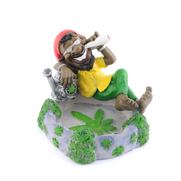 Wholesale Resin Ashtray Cool Color Designer Ashtray Fancy Smoking Tobacco Resin Rasta Jamaican Ashtray