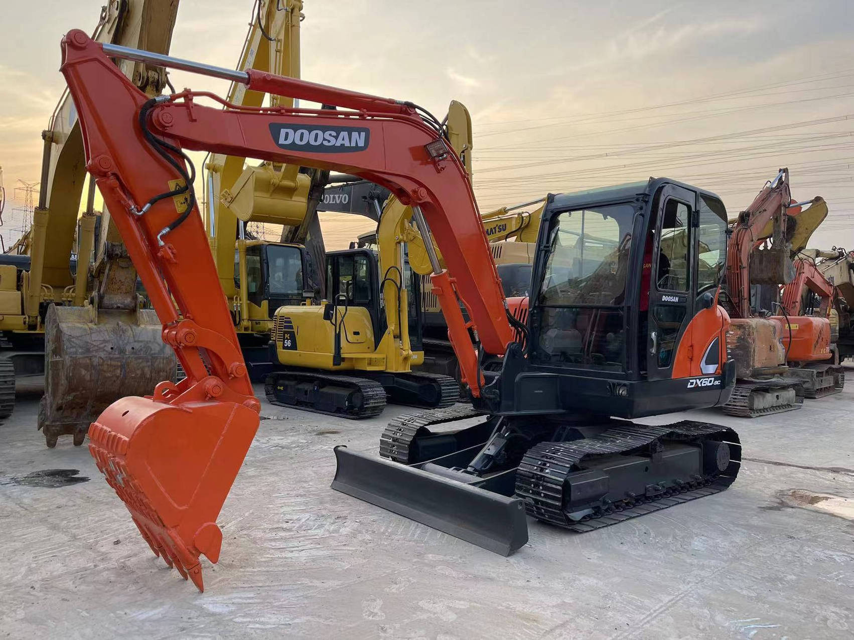 Excellent condition Doosan DX60 used mini excavators for sale in China