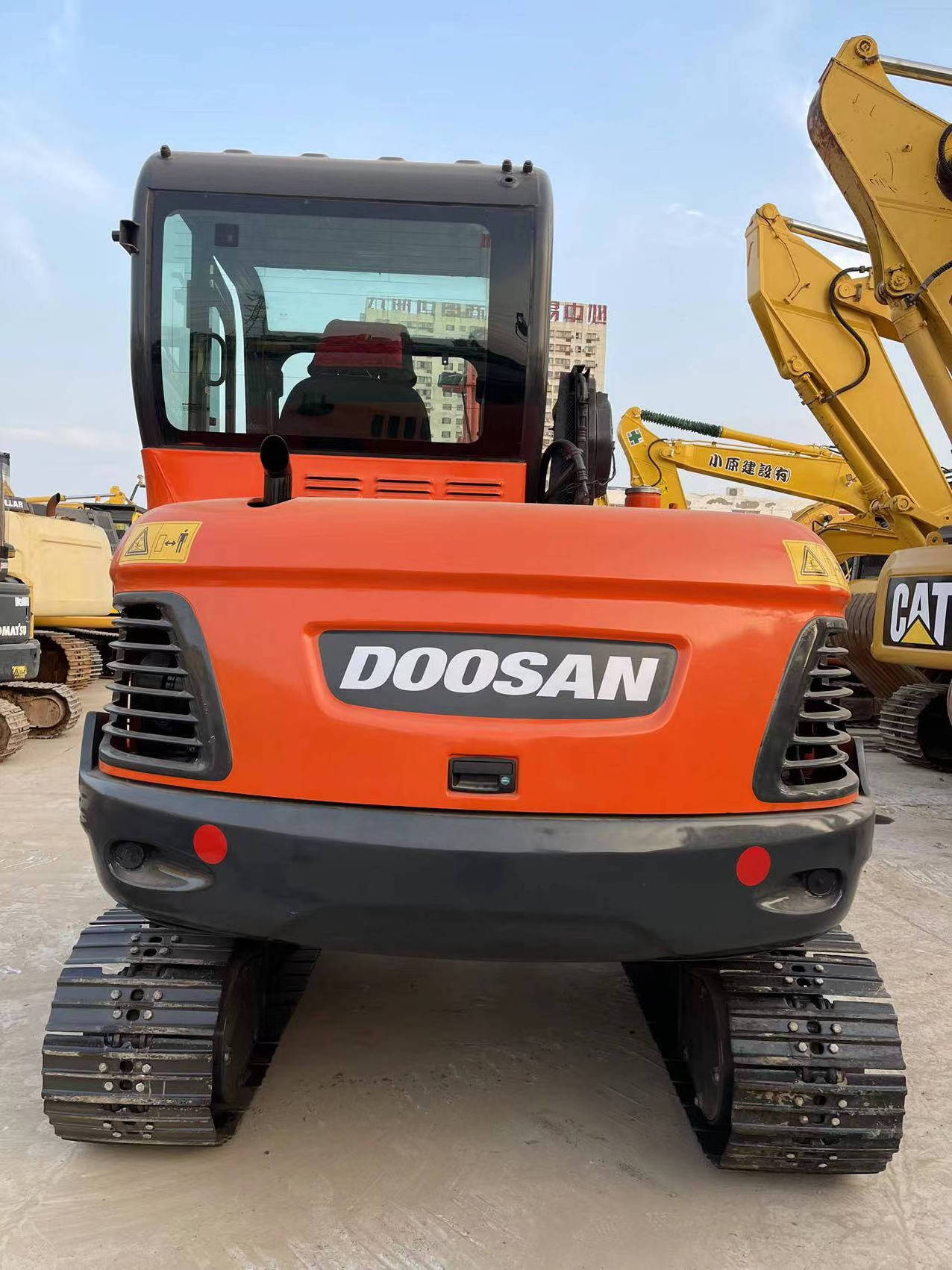 Excellent condition Doosan DX60 used mini excavators for sale in China