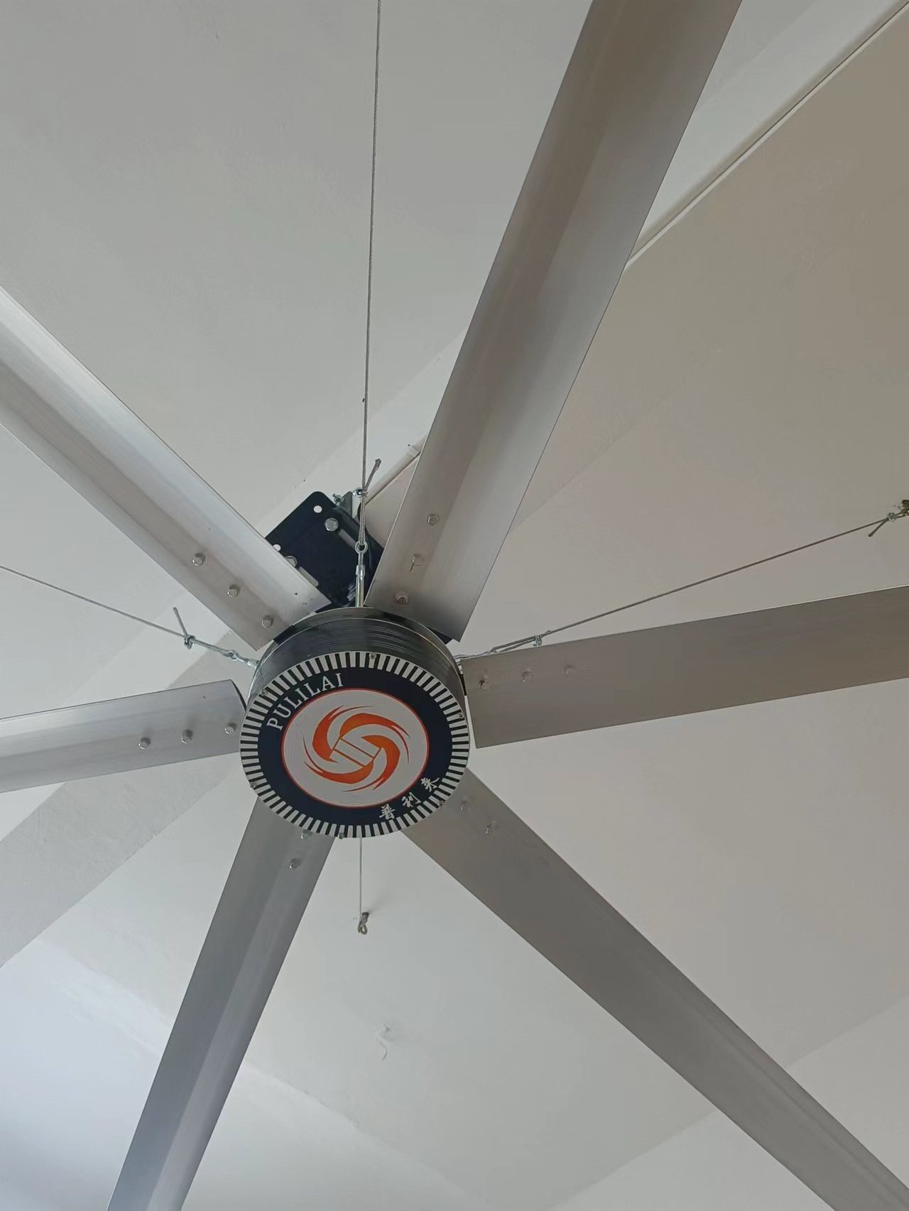 Permanent magnet synchronous industrial large celling fan big ass fan for factory and warehouse innovative HVLS fans low price