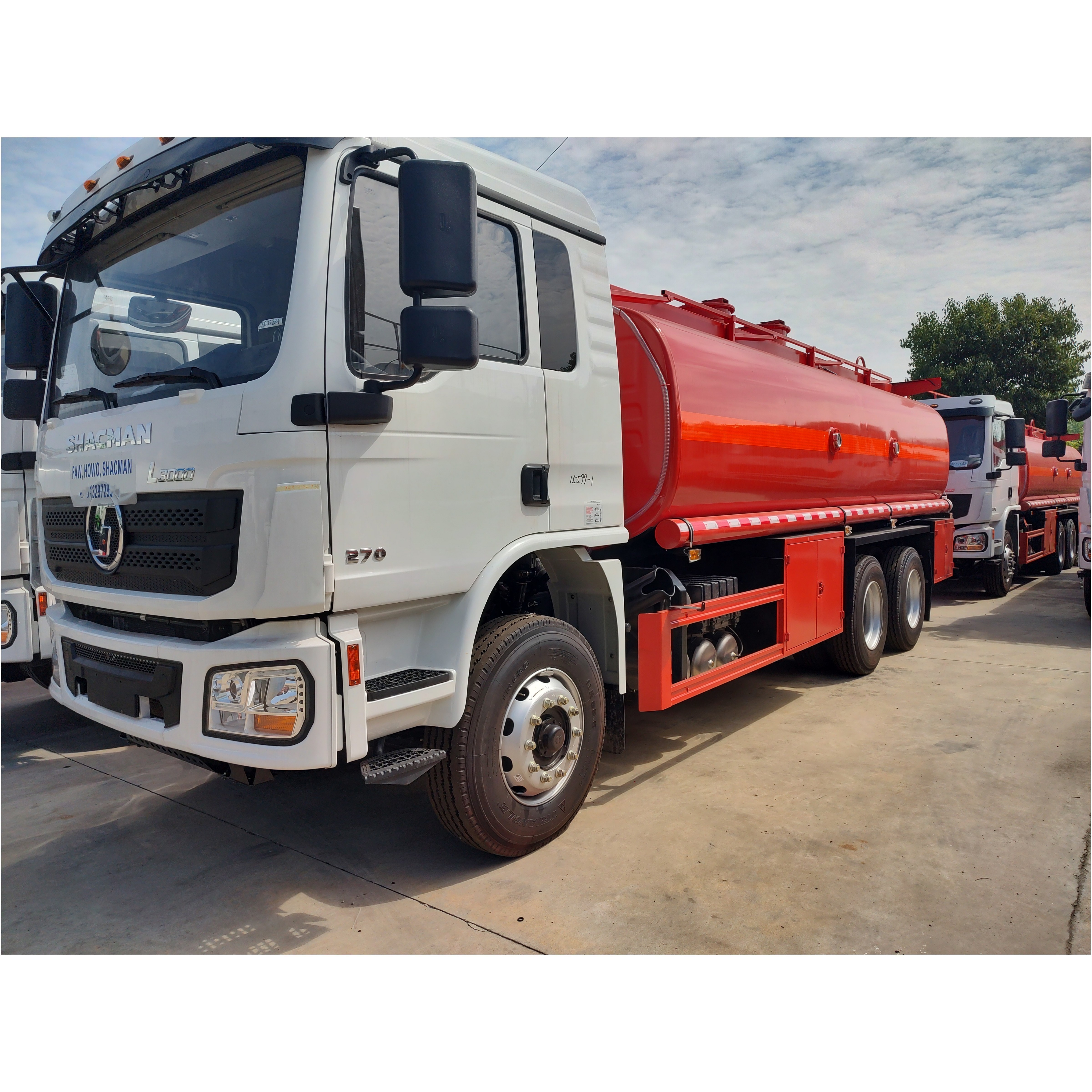 Shacman Factory Price 20FT  Liquid Container Bulk Ships Truck Trailer Tractor Heavy Duty Trailer  Fuel Semi Trailer Tanker