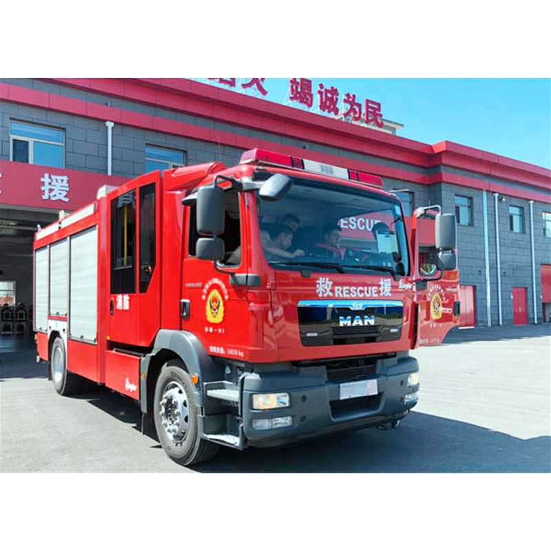 New MAN 8000 Liter 3m3 Water Tank ISUZU HOWO 4X2 6X4 Fire Fighting Truck on Sale with Best Price