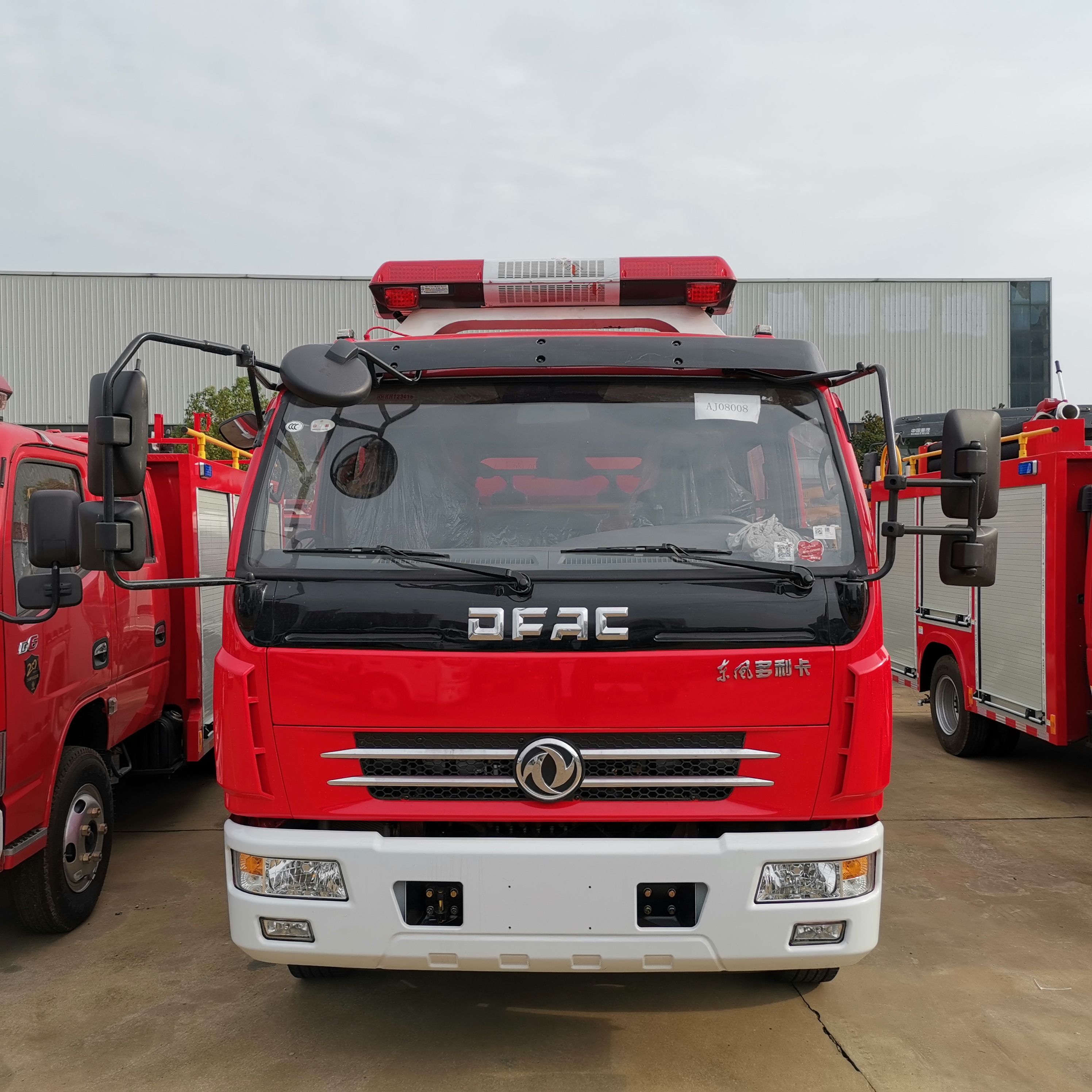 Dongfeng 4X4 All Wheel Drive Fire Apparatus 3500liter 4tons off Road Water Tank Fire Fighting Truck