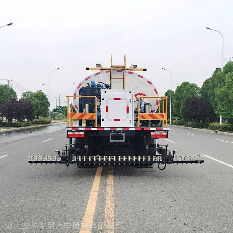 Dongfeng Road Paving Machinery 6cbm Bitumen Truck Road Maintenance Sprayer Asphalt Spraying Bitumen Distributor Truck