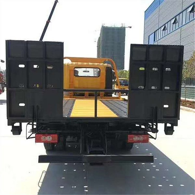 Chengli Brand 3tons 4tons 5tons Flat Bed 5.6m Tilt Tray Wrecker Tow Body Truck for Sale