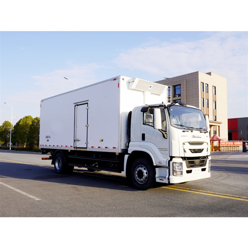 ISUZU GIGA 4x2 LHD 6.5m/7.8m Refrigerated Food Transport Freezer Vehicle Refrigerator Van Box Truck