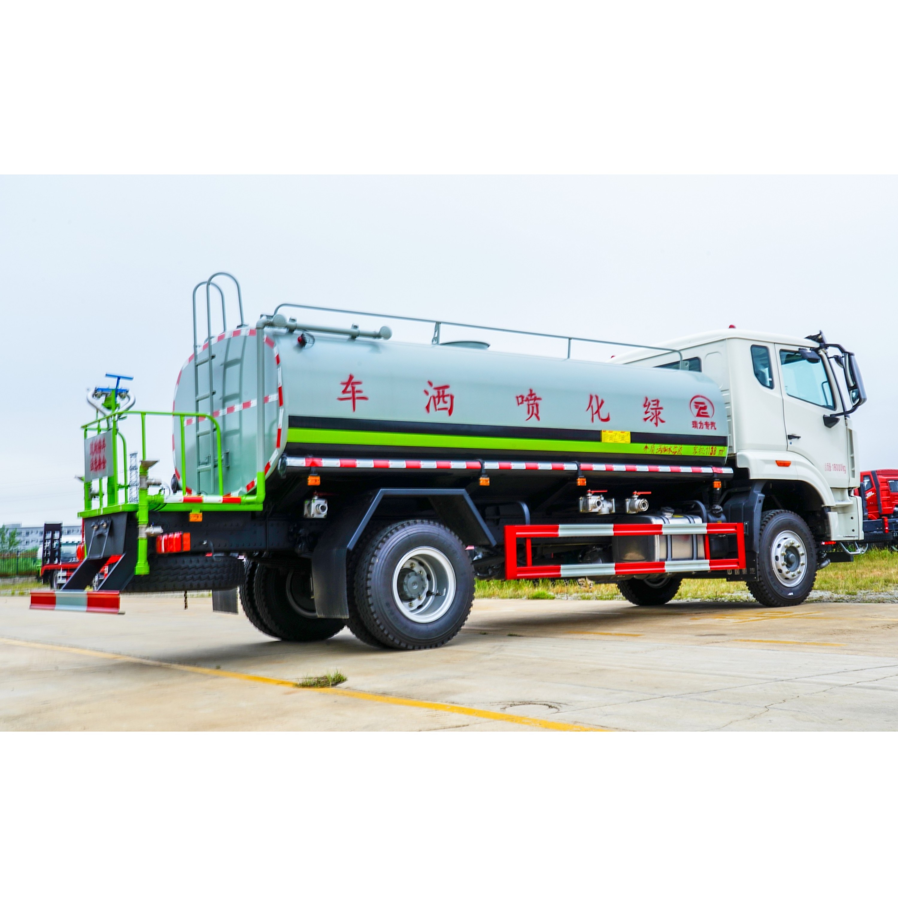 Bottom Price Street Water Sprinkler Truck Cart Road Sprinkler Barrow Watering Lorry Dongfeng Mini Water Tanker Truck