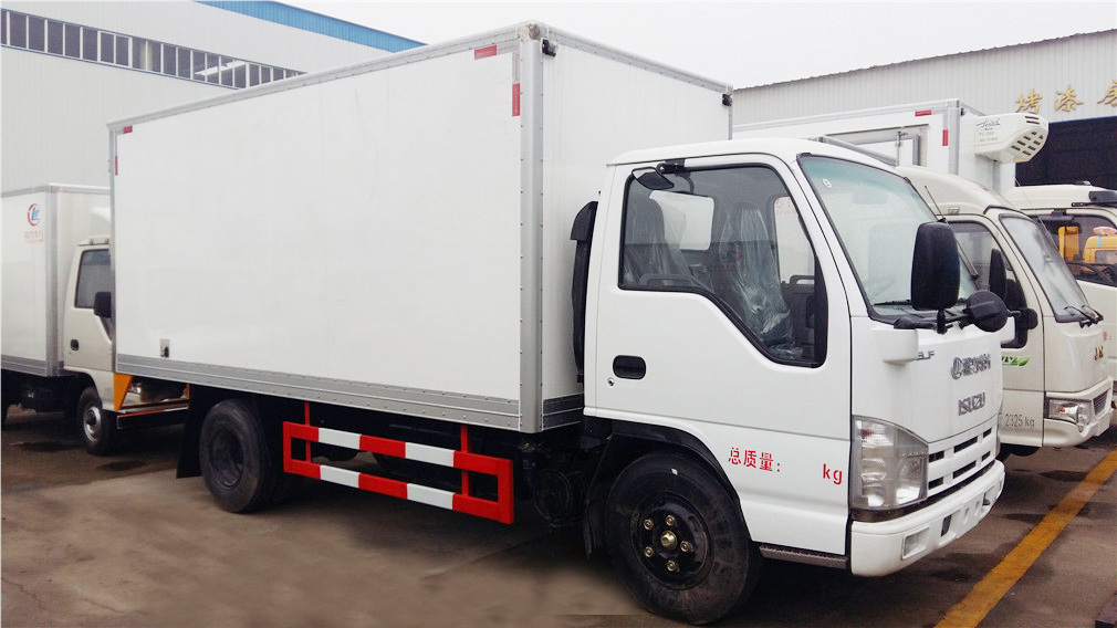 ISUZU 4X2 Commercial Refrigerated Refrigerator Freezer Reefer Box Truck For Sale