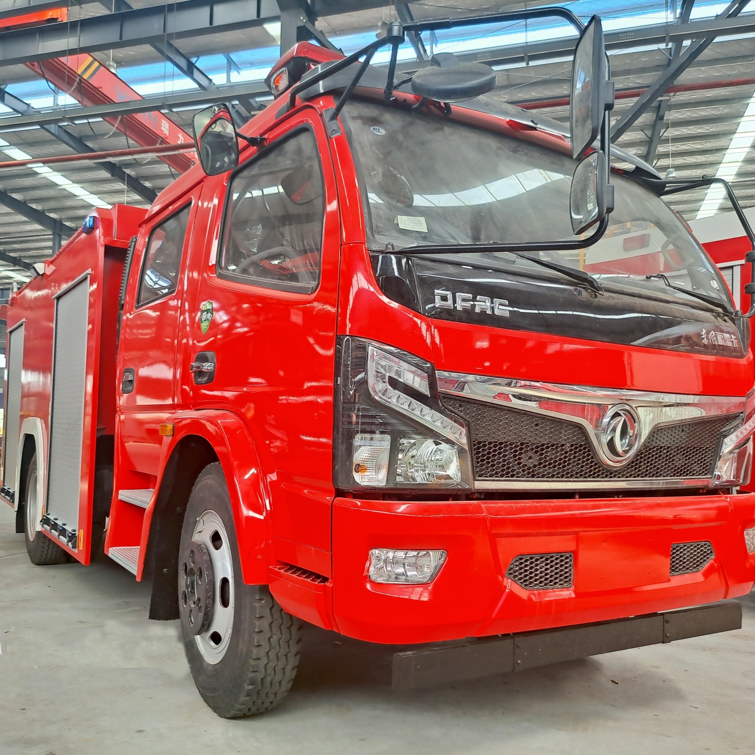 Dongfeng 4x4 Fire Truck Fire Fighting Truck Manufacturer With Good Price