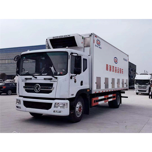 Dongfeng 15 Ton one day baby chicken Transport Truck