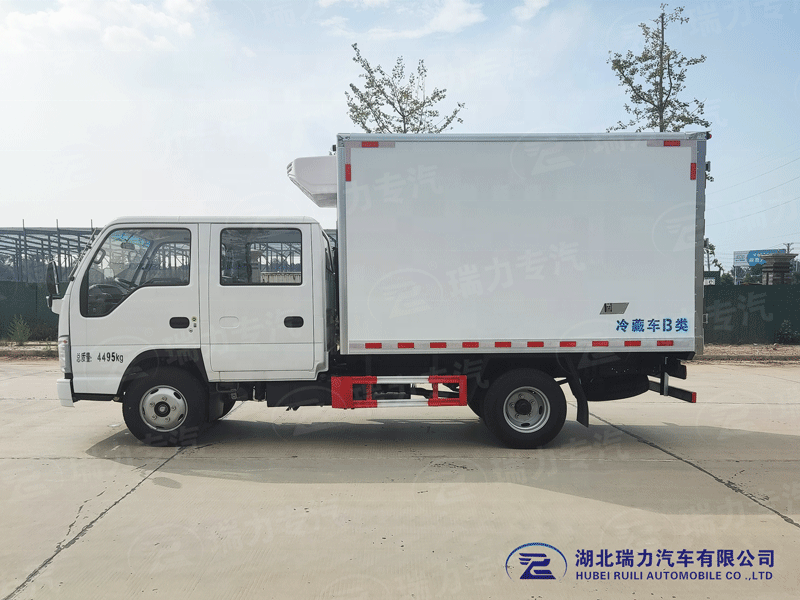 I Suzu 4X2 Small Food Refrigerator Truck Van freezer Food Delivery Trucks for sale