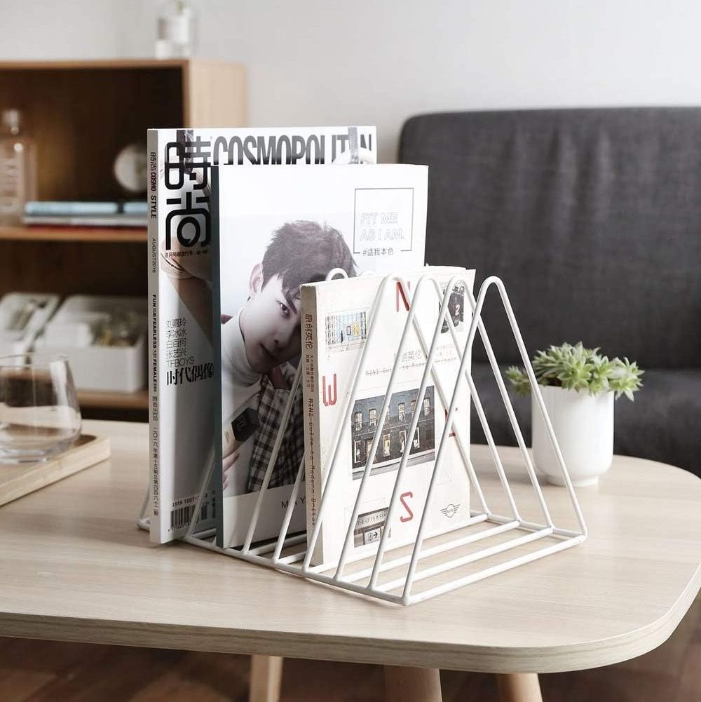 Metal Wire Magazine File Holder Triangle Shape Book Organizer File Sorter Organizer