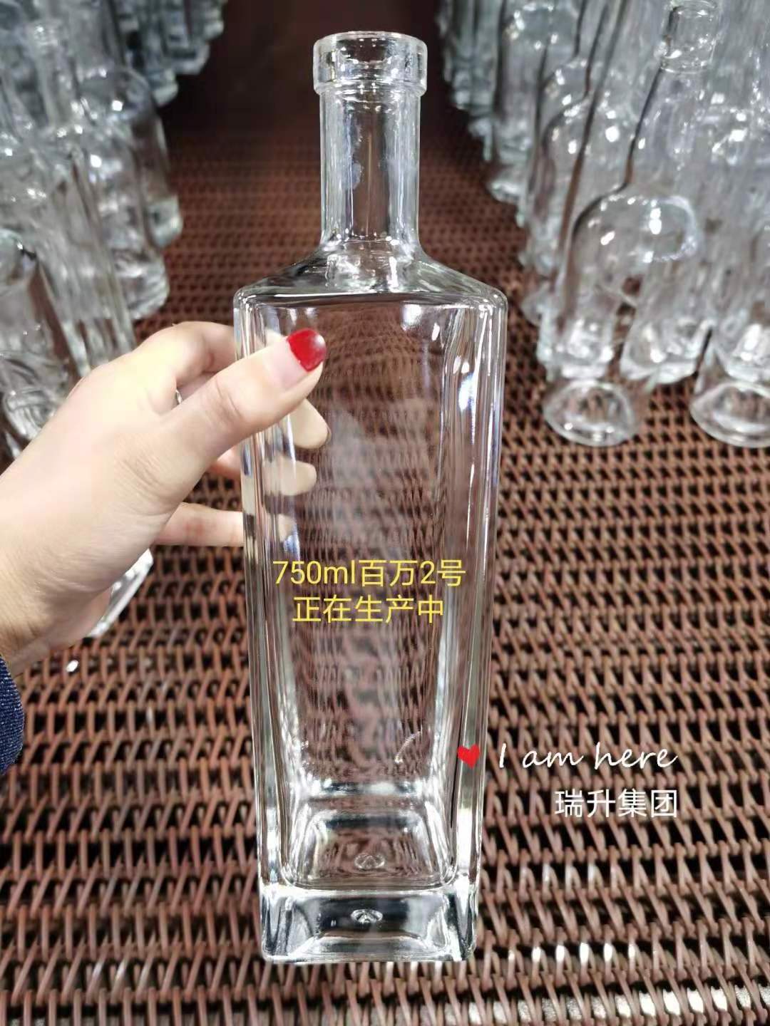 Wholesale 1000ml 100ML 700ml 750ml Square Glass Bottle 500ml Gin Whisky Vodka Wine Spirit Square bottle glass