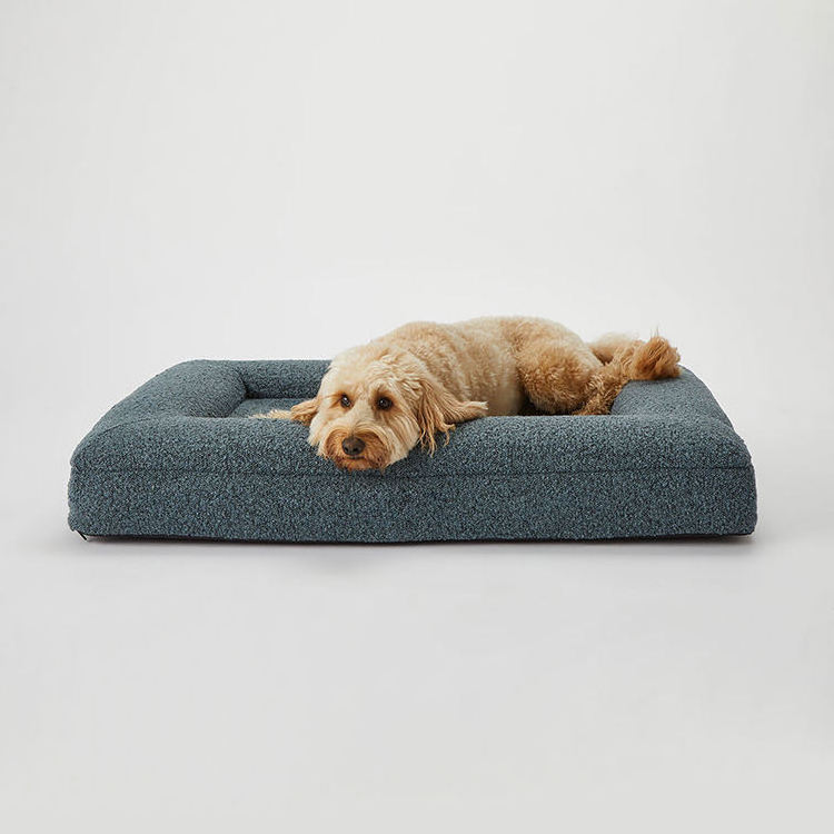 Classical Style Dog Beds Compact Pet Furniture Supplies Luxury Boucle Soft Dog Pet Bed