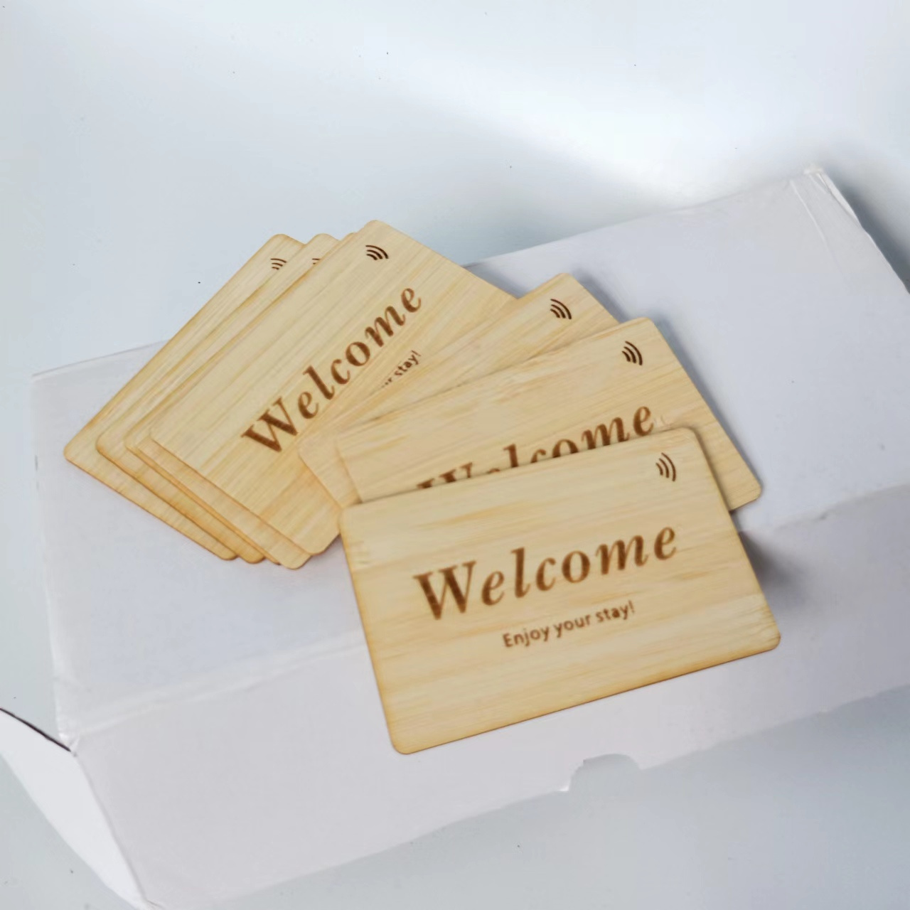 Welcome to hotels and motels rfid key card 1k chips made of wood and bamboo and other special chips are customized