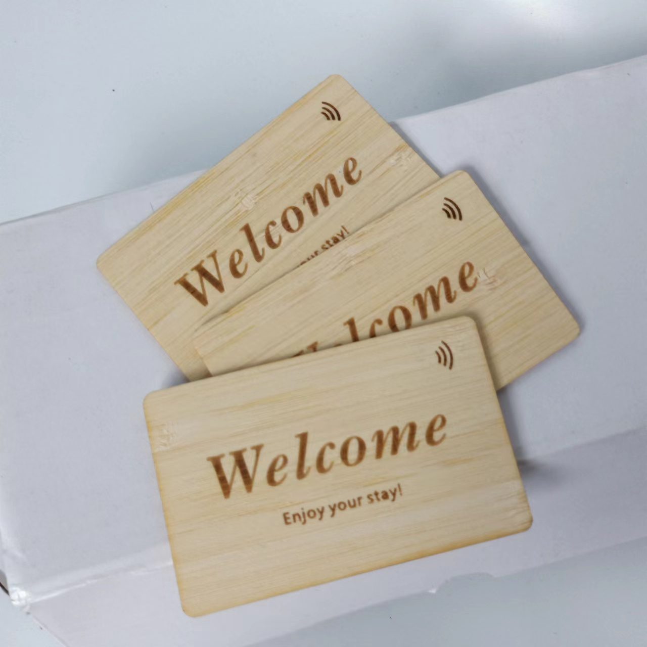 Welcome to hotels and motels rfid key card 1k chips made of wood and bamboo and other special chips are customized