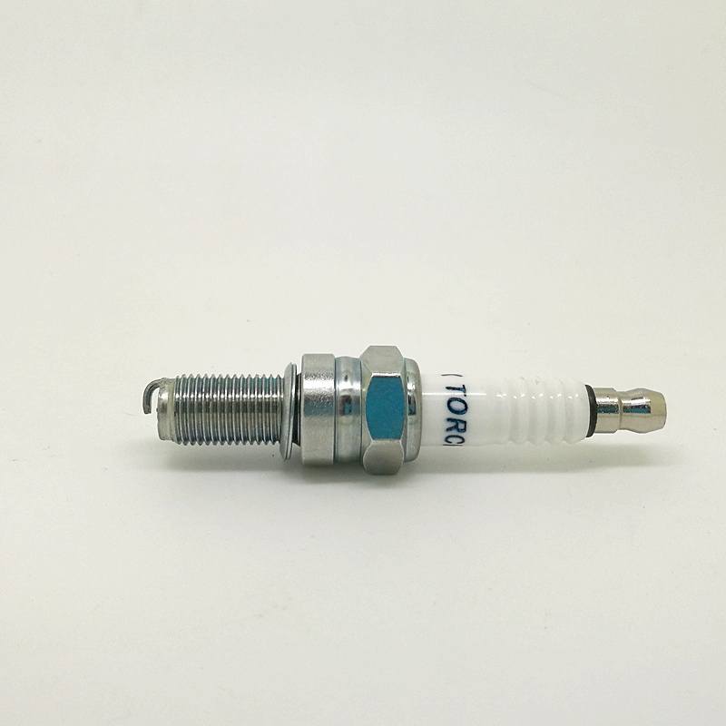 Best-selling torch motorcycle spark plug iridium adapts to yamh 125 to assist Loncin Jialing Qianjiang Zongshen scooter