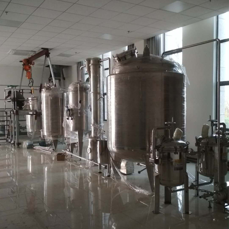 Multifunctional herb Extractor Concentrator evaporator essential oil distillation plant