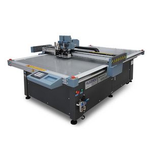 Small type cnc oscillating blades cutting machine Haute Couture suit cutting machine for fabric