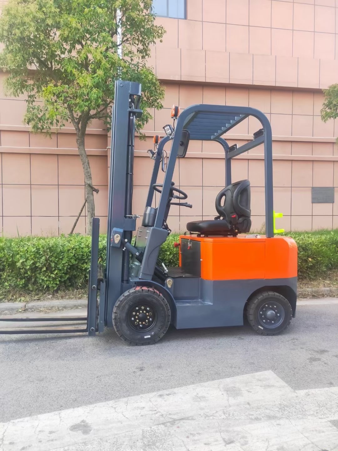 RUM Electric LPG Forklift Truck 1.8 Ton 2 Ton 3 Ton 4 Ton 5 Ton 6 Ton 7 Ton 8 Ton 10 Ton Diesel Forklift in Stock