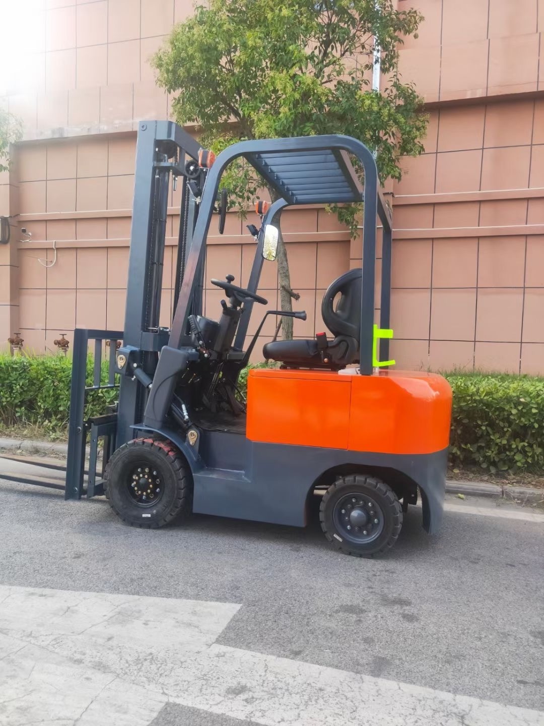 RUM Electric LPG Forklift Truck 1.8 Ton 2 Ton 3 Ton 4 Ton 5 Ton 6 Ton 7 Ton 8 Ton 10 Ton Diesel Forklift in Stock