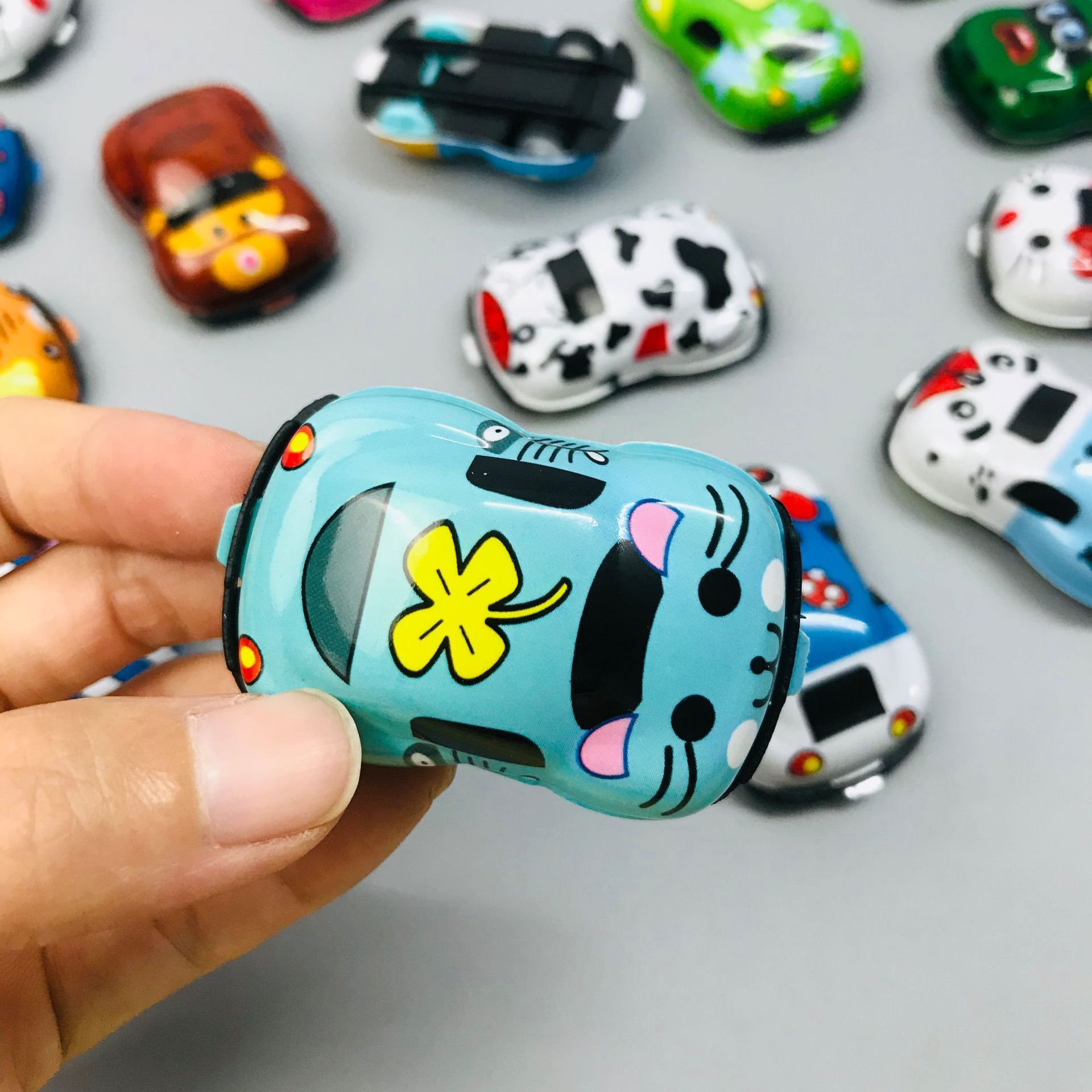 Free Sample High quality graffiti vehicle mini plastic pull back car toys for kids