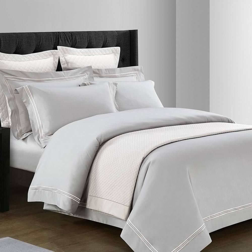 Custom Wholesale Embroidered Hotel Linens 100% Cotton Duvet Cover and Flat Sheet Set Satin Pattern Bedding