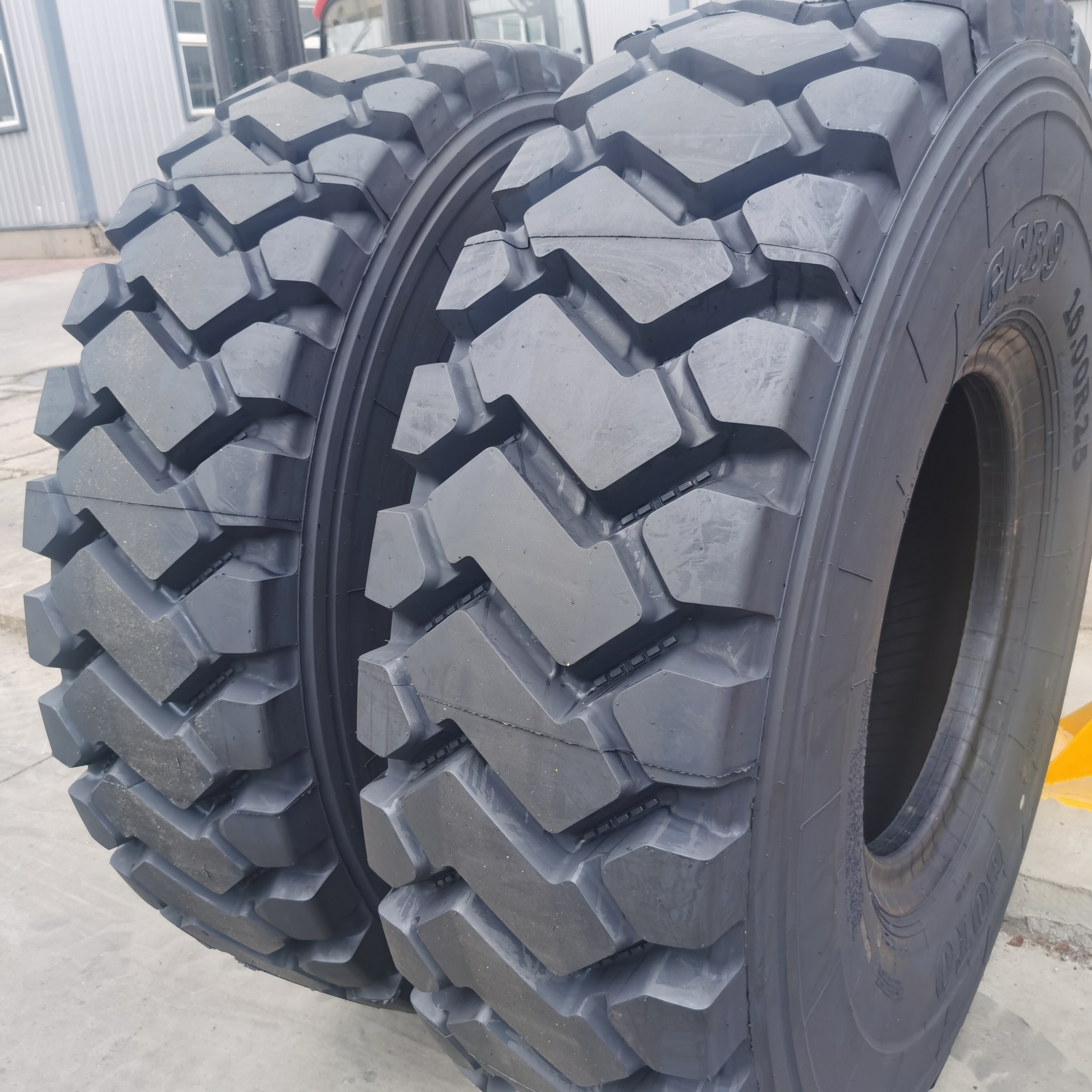 High quality 16R25 OTR tire offroad radial tires good price tyres