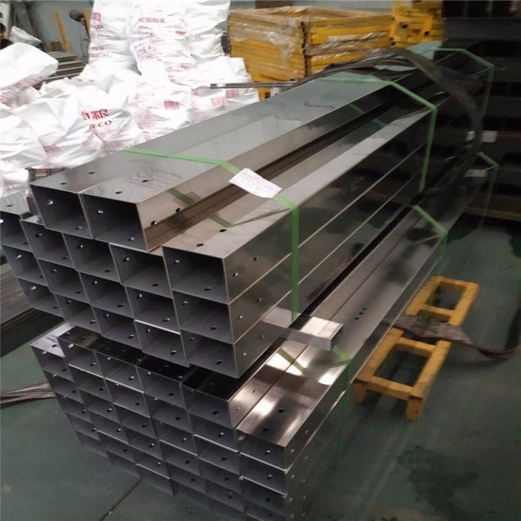 Factory 304 stainless steel industrial pipe thick-walled ss square pipe large diameter fluid delivery pipe