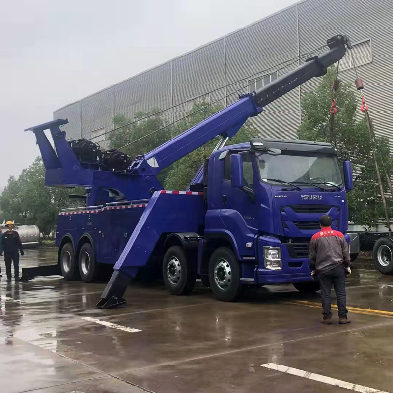 ISUZU  50-ton trailer-crane separation wrecker with rotary crane