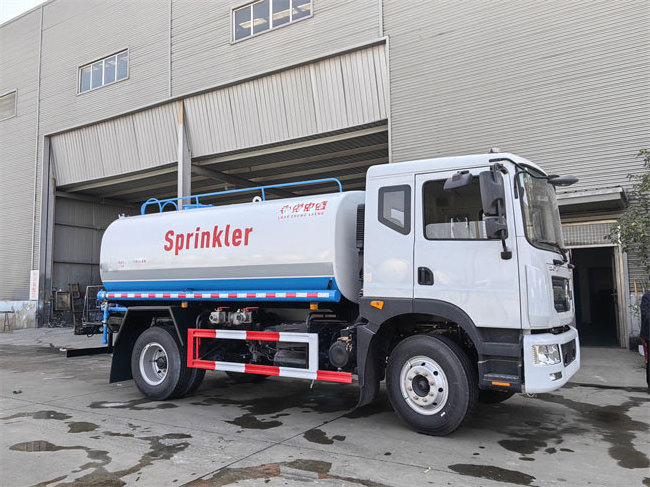 Dongfeng 4x2 LHD water bowser 8000l 10000l water trucks for sale in uae