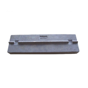 Customized Plate Hammer Japanese Crusher Part High Chrome Resin Sand Casting