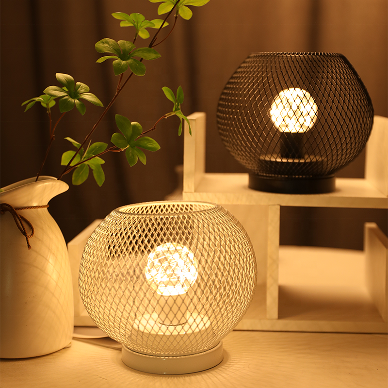 Modern Wicker Table Lamp New Arrival Battery Powered LED Night Lamp with Rattan Desktop Decorative Light for Christmas