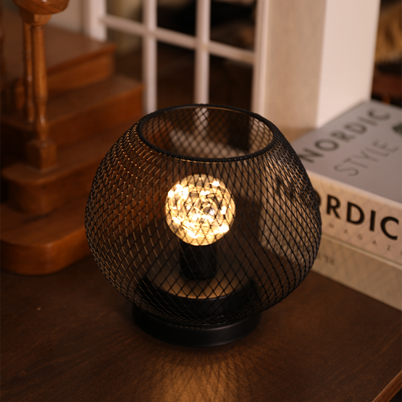 Modern Wicker Table Lamp New Arrival Battery Powered LED Night Lamp with Rattan Desktop Decorative Light for Christmas