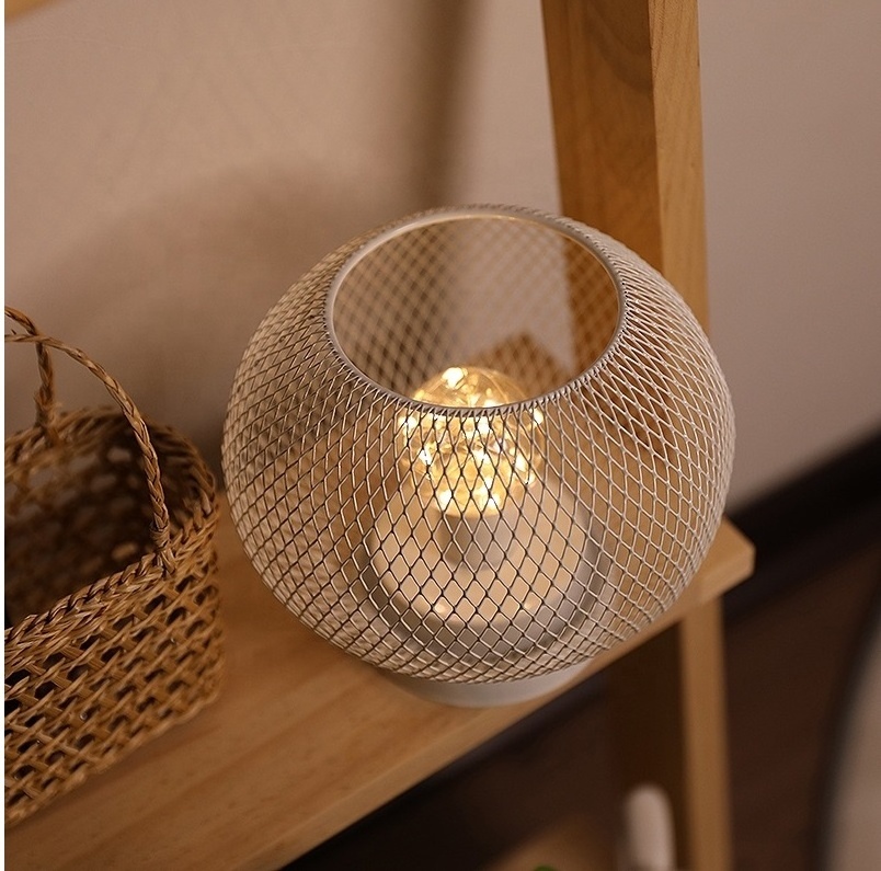 L Indoor Decorations Metal Cage LED Lantern Battery Powered Table Lamp Operated Edison LED Light Bulb for Coffee Bar Table Decor