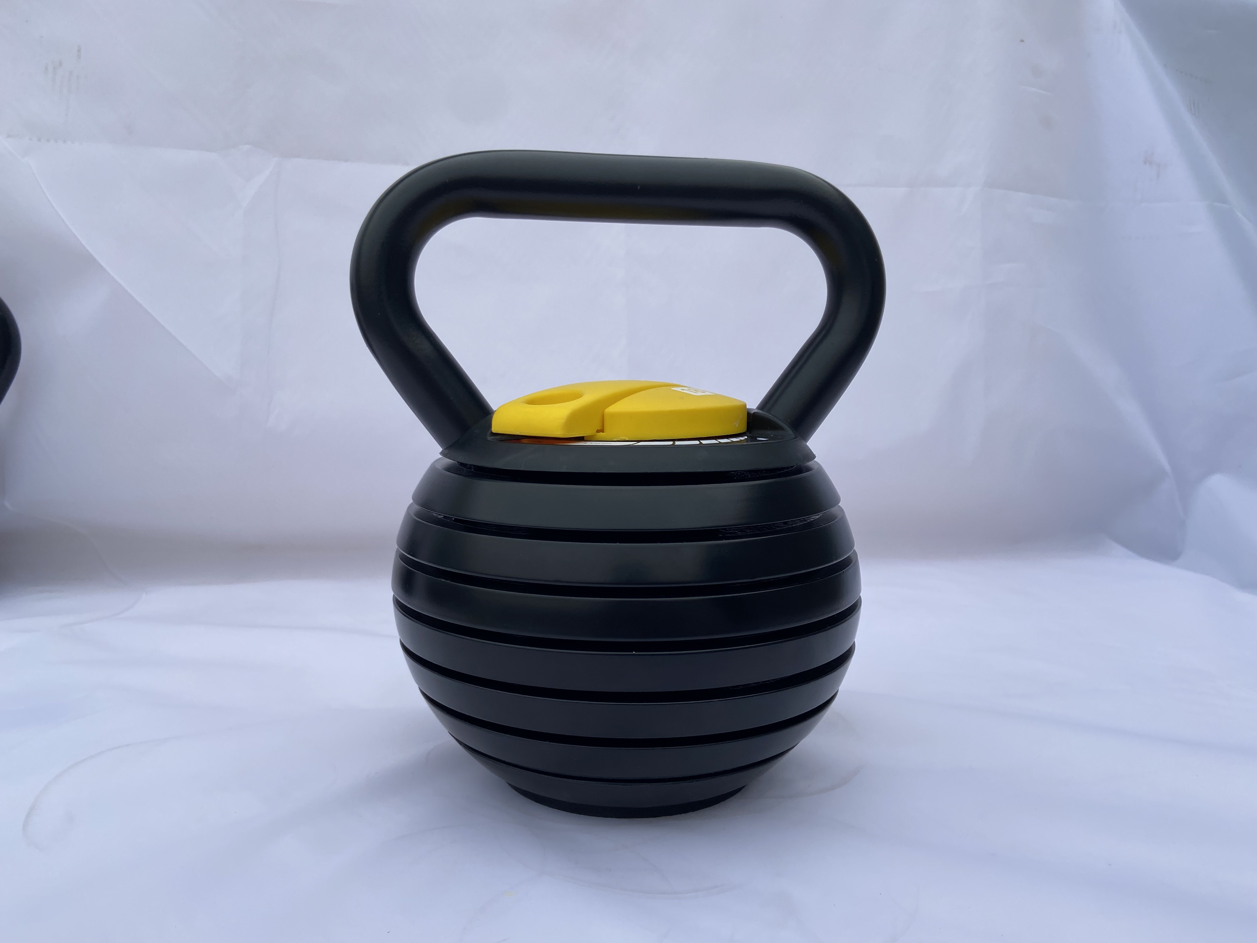 Wholesale High Quality Vinyl Coated Cast Iron Adjustable Kettlebell Weights Set Exercise Adjustable Custom Kettlebell