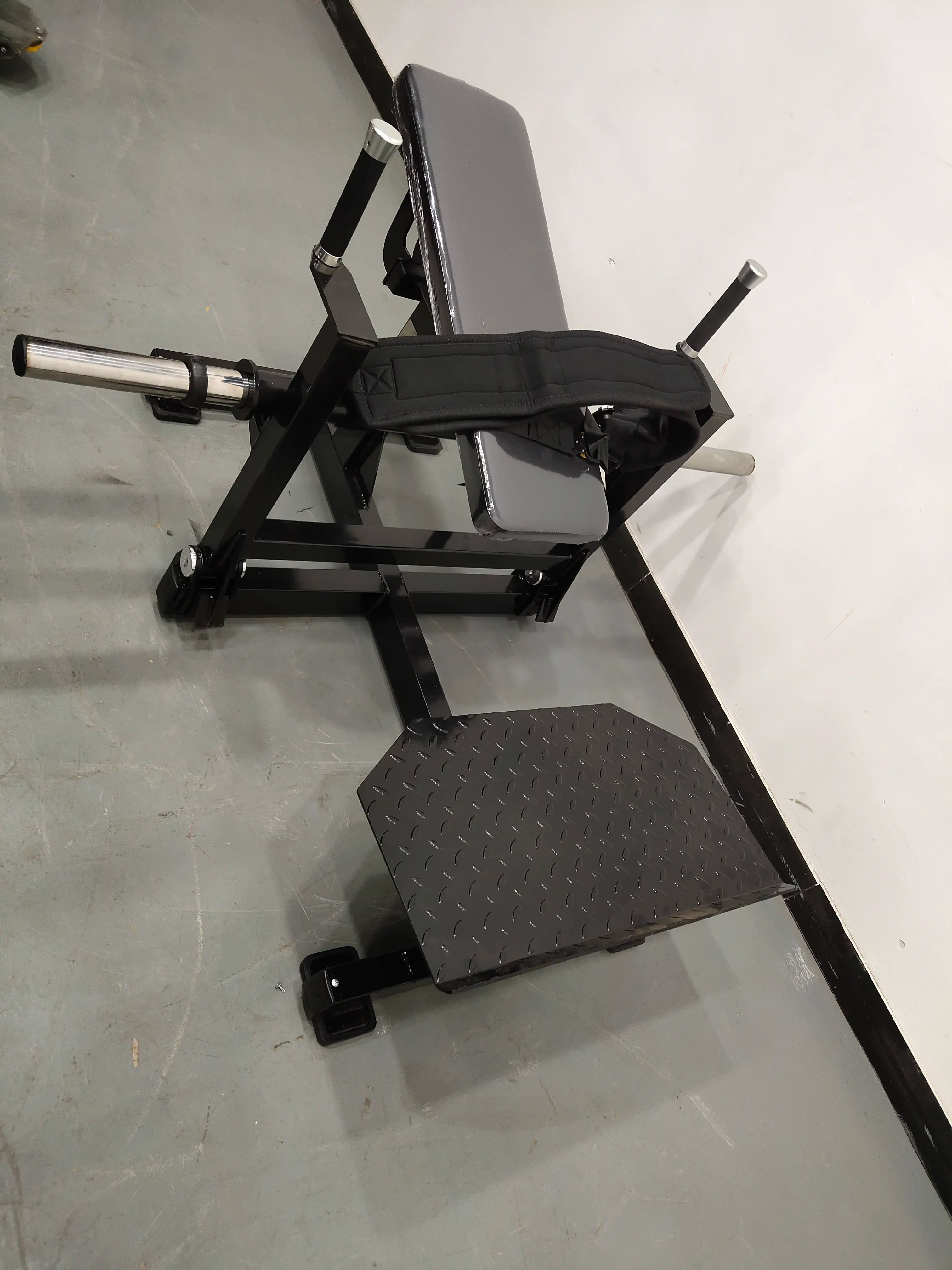 commercial use strength machine gym equipment professional hip lift Glute Drive machine