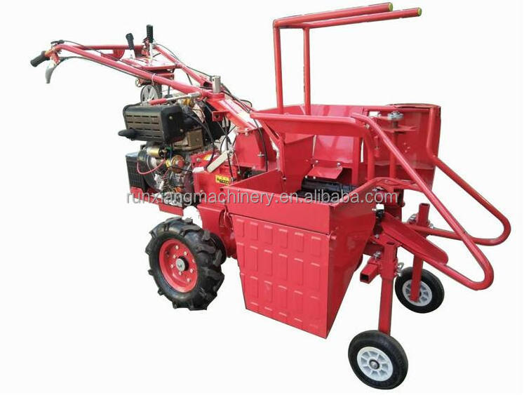 Mini corn combine harvester/maize reaping machine