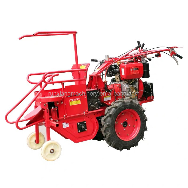 Mini corn combine harvester/maize reaping machine