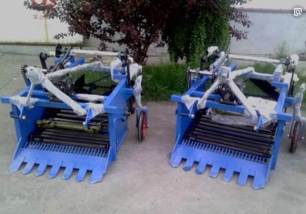 Tractor mounted yam harvester 2 rows sweet potato harvester