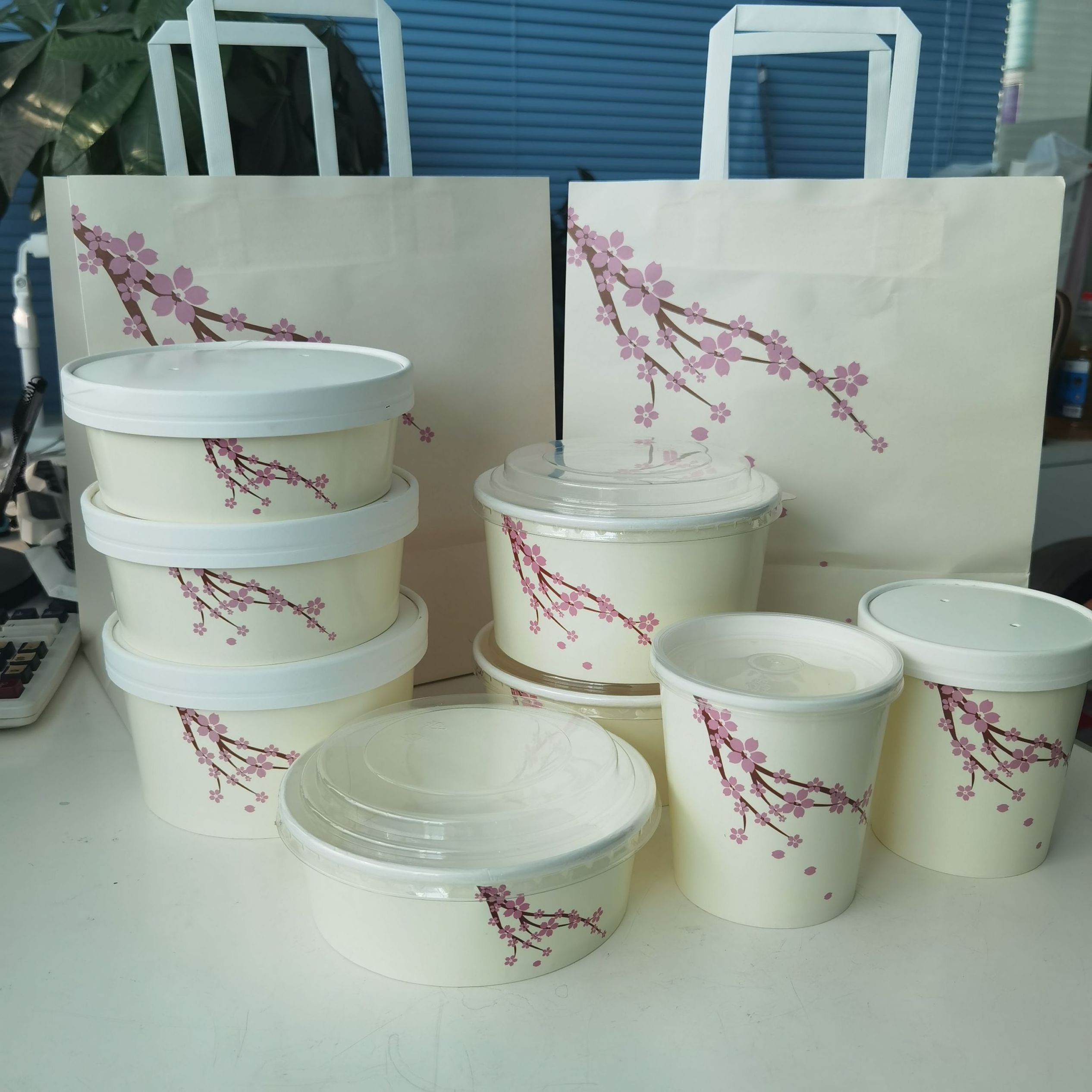 Wholesale Custom Printed Disposable Restaurant Use Kraft Paper Noodle Soup Salad Bowl