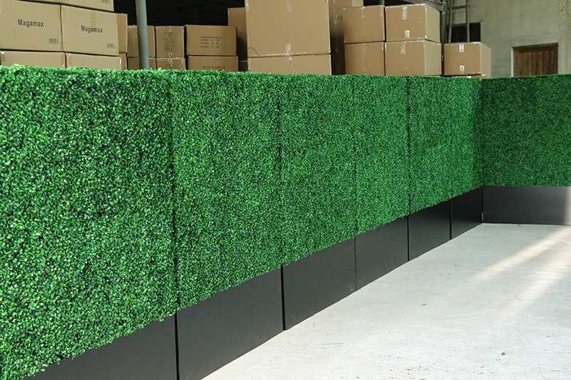 CQ-001 Vertical Garden Artificial Grass Green Panel Plastic Boxwood Wall Hedge with Planter for Privacy Garden