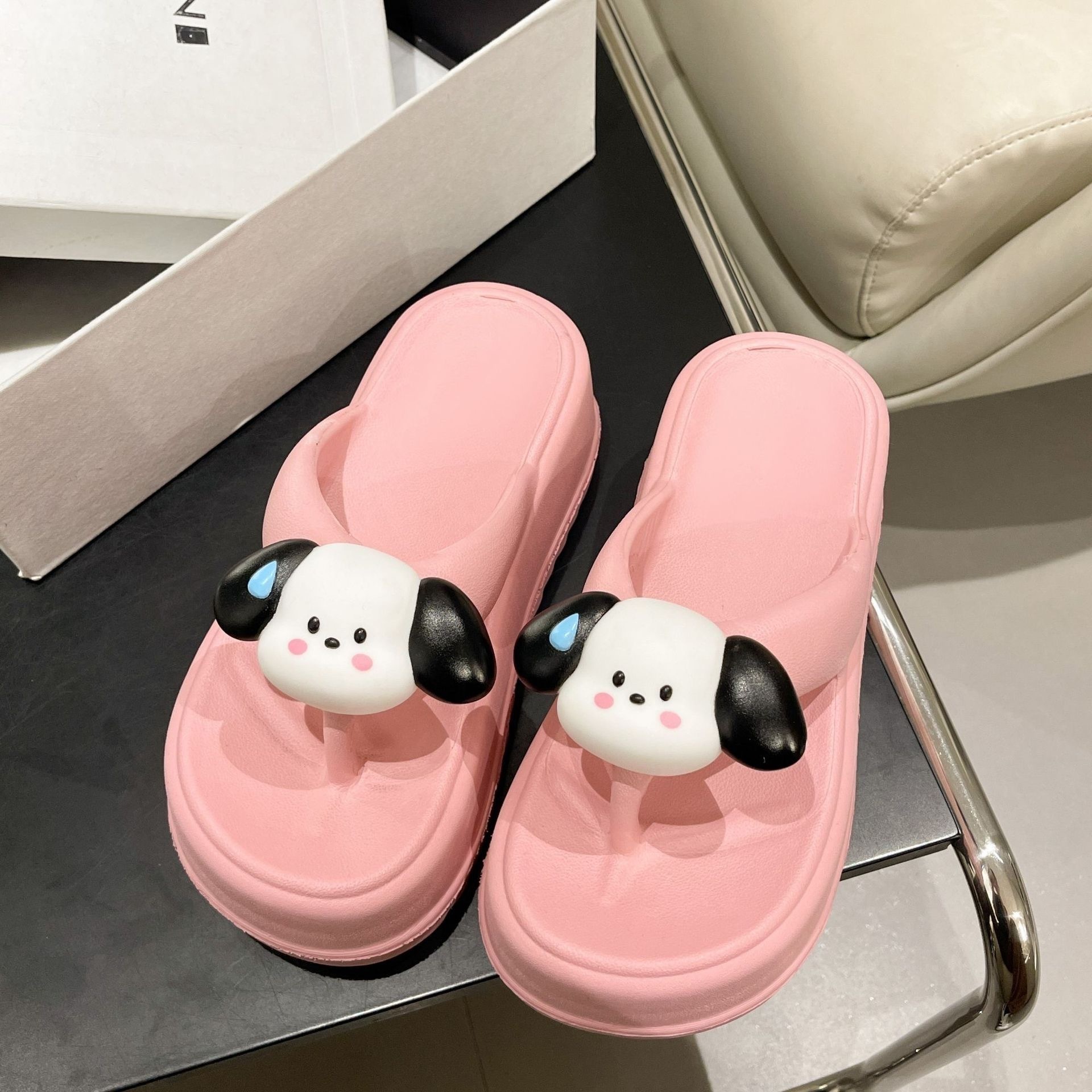 Ruunjoy 2023 girls Eva Slippers rubber slides cartoon Animal Design Sandals women Cute soft bottom Slippers beach EVA slipper