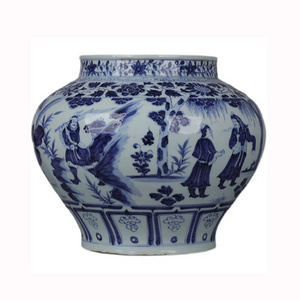 Customized manufacturer of blue and white porcelain vases and handicrafts with antique hand-painted figures in Jingdezhen